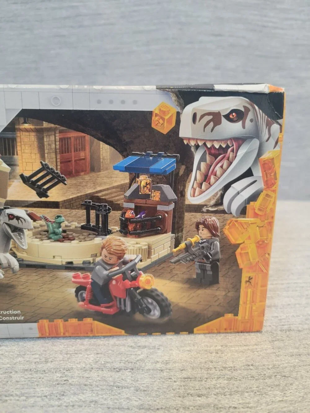 Lego Jurassic Park Atrociraptor Dinosaur: Bike Chase 76945